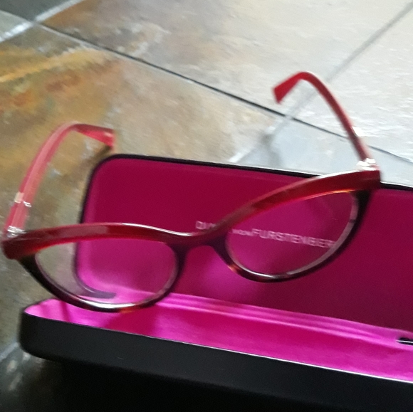 Dianevon Furstenberg Frames - Picture 3 of 3